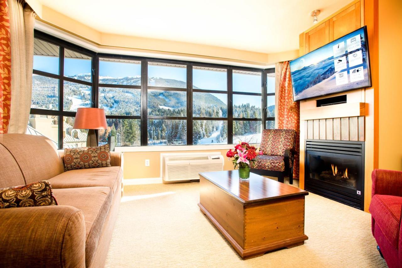 Sundial Hotel Whistler Esterno foto
