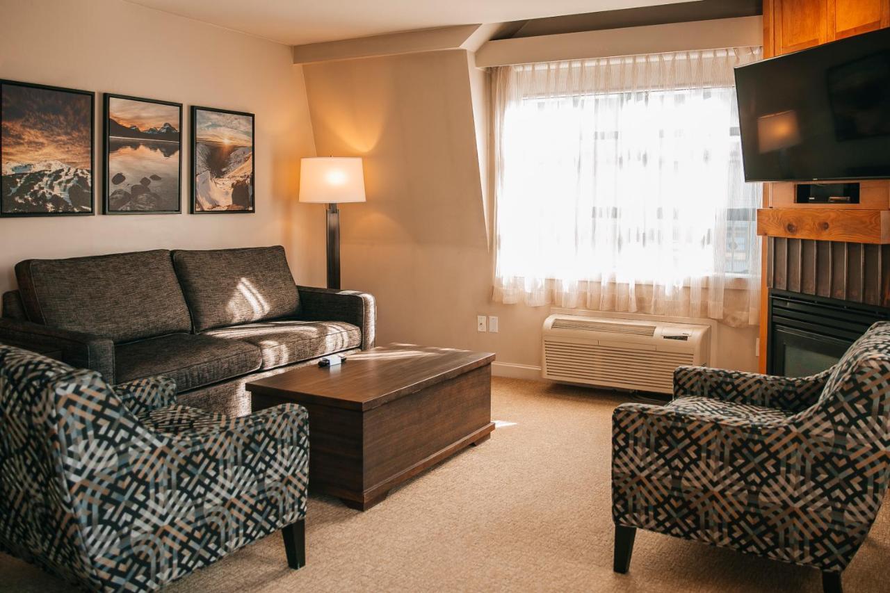 Sundial Hotel Whistler Esterno foto