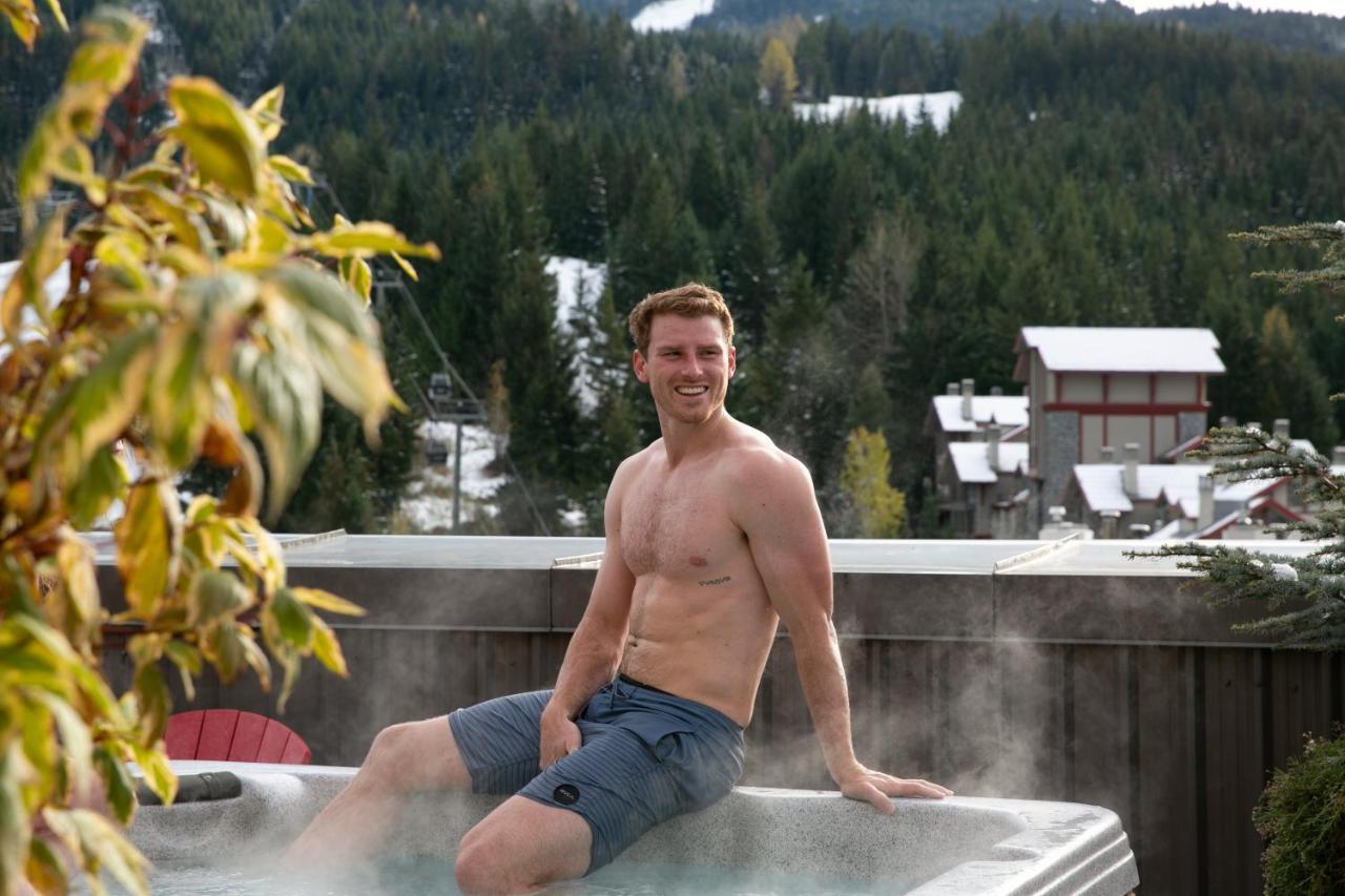 Sundial Hotel Whistler Esterno foto