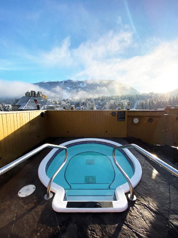 Sundial Hotel Whistler Esterno foto