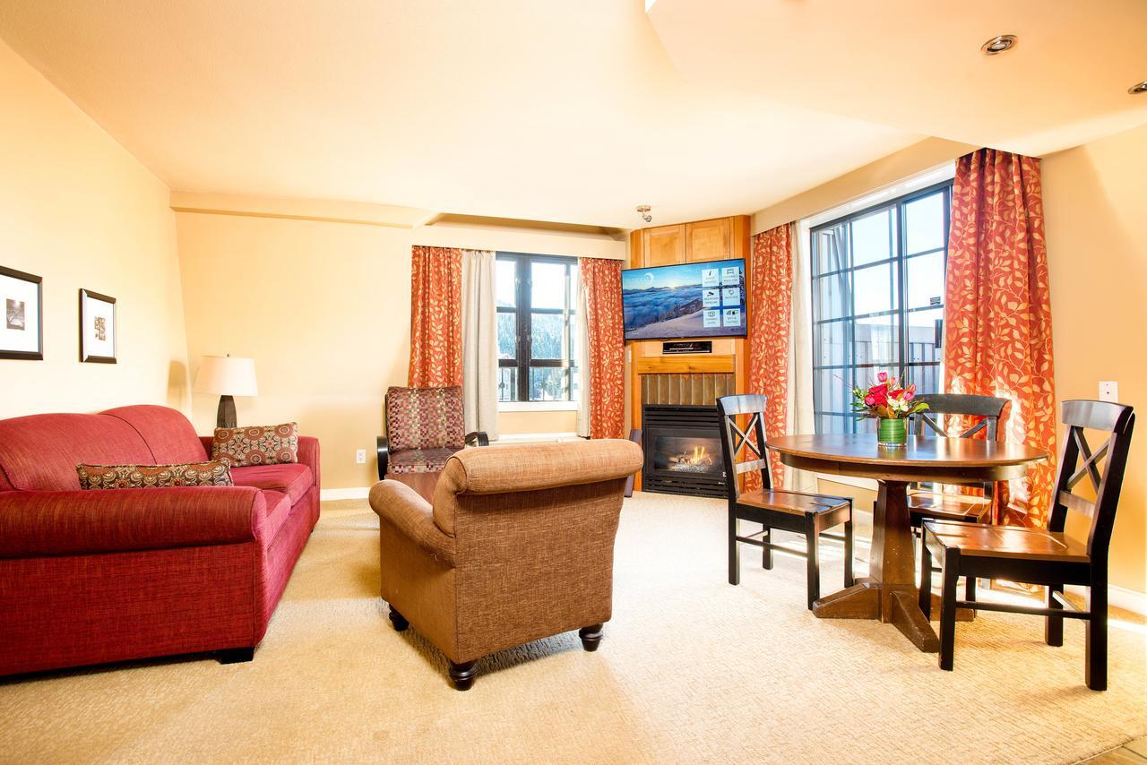 Sundial Hotel Whistler Esterno foto